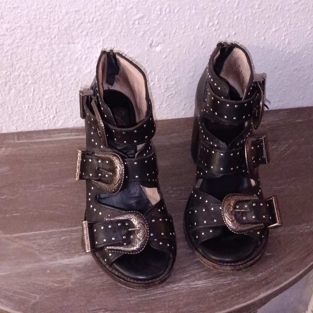 Freebird VIOLET Sandals